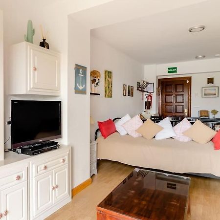 Casa De Las Flores - Apartamento Con Jardin Privado Frente A La Playa De Комільяс Екстер'єр фото
