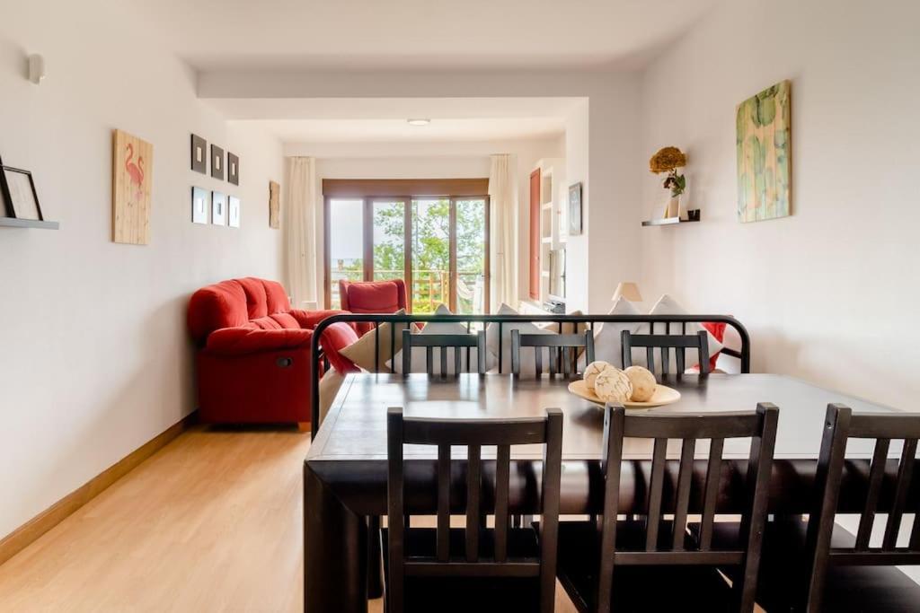 Casa De Las Flores - Apartamento Con Jardin Privado Frente A La Playa De Комільяс Екстер'єр фото